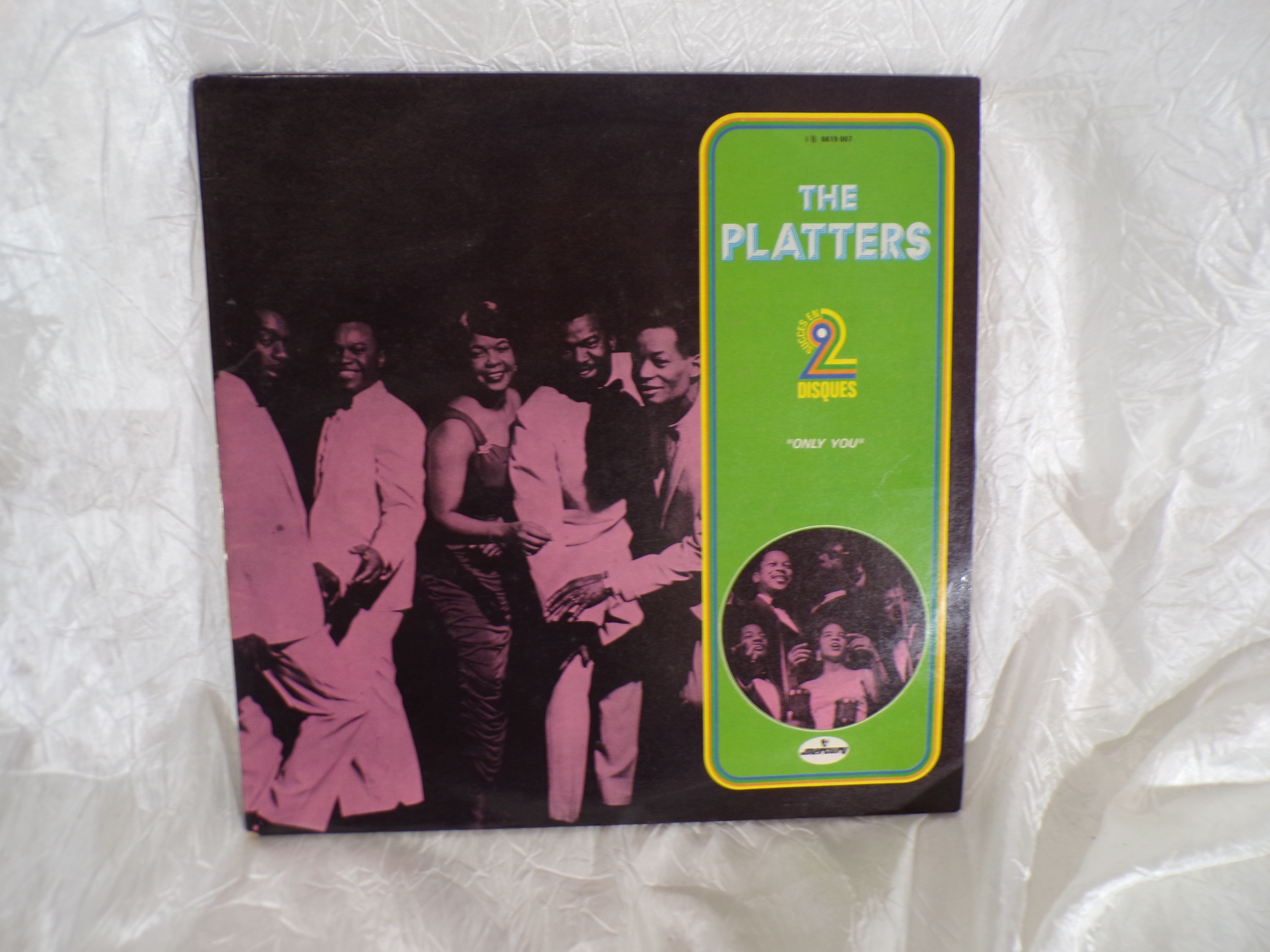 Vinyle The Platters "double album (comme indiqué par le logo "Succès en 2 Disques") regroupe leurs plus grands standards de l'époque Doo-wop et Early Pop" Très bon état - Vue 2 - 